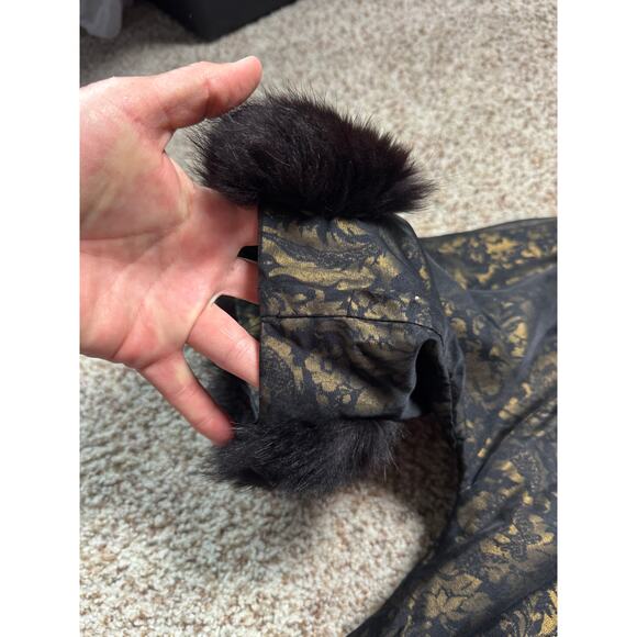 VINTAGE Gold & Black Brocade CLARALURA CALIFORNIA, FUR TRIMMED jacket - Picture 10 of 16